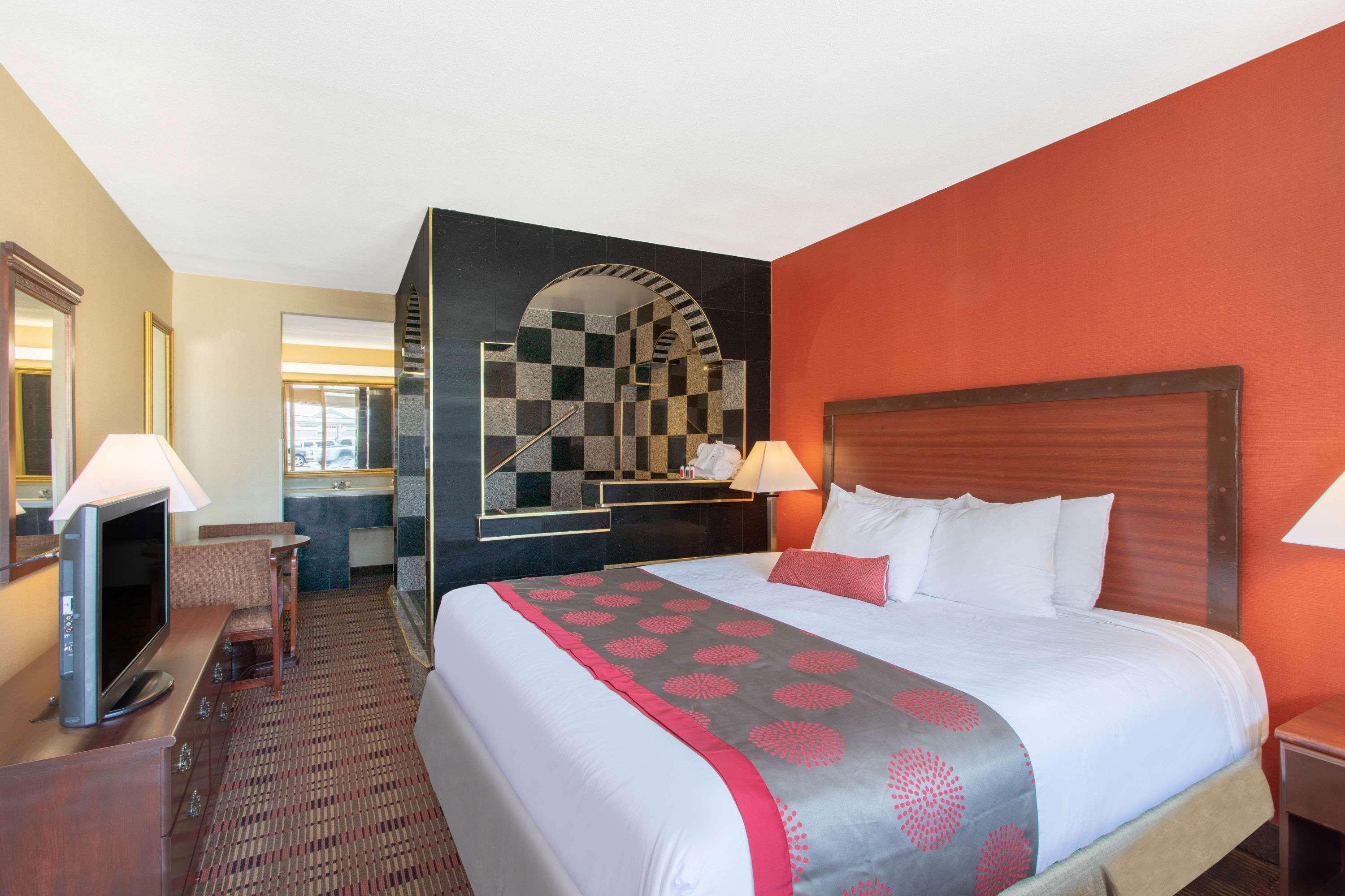 Ramada Limited Cockeysville Экстерьер фото